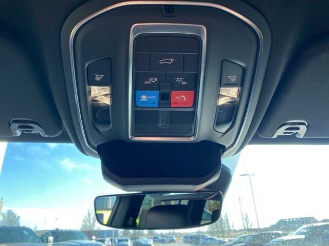 2026 Jeep Grand Wagoneer Limited - High Gloss Black exterior view 15