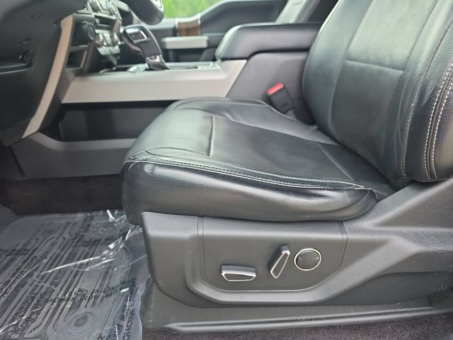 Used 2016 White Platinum Clearcoat Metallic Ford Lariat image 29