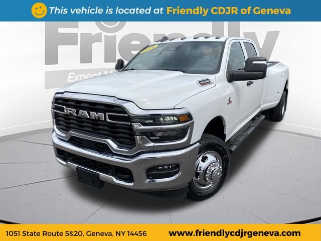 Bright White Clearcoat 2026 RAM 3500 Pickup Truck Four-Wheel Drive 8-Speed Automatic