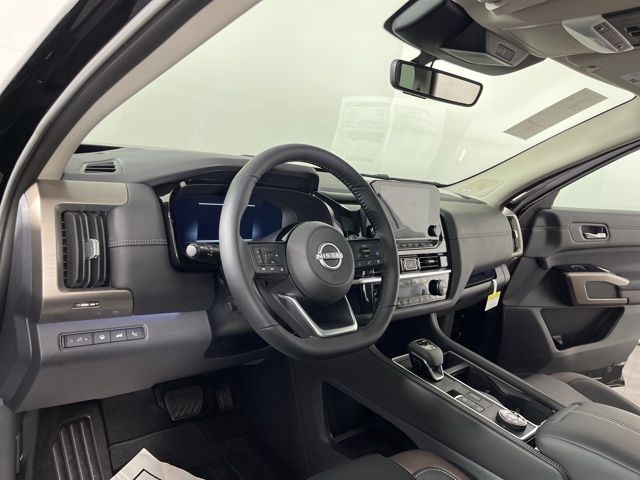 2025 Super Black Nissan Pathfinder Platinum 4X4 SUV