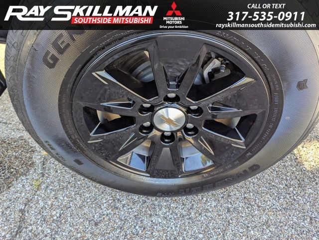 Used 2025 Red Chevrolet LT image 13