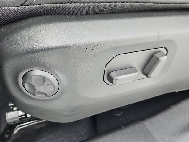 New 2026 White/off-white Jeep Sahara image 14