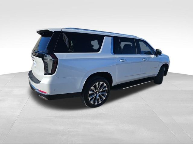 2025 Chevrolet Suburban High Country 8