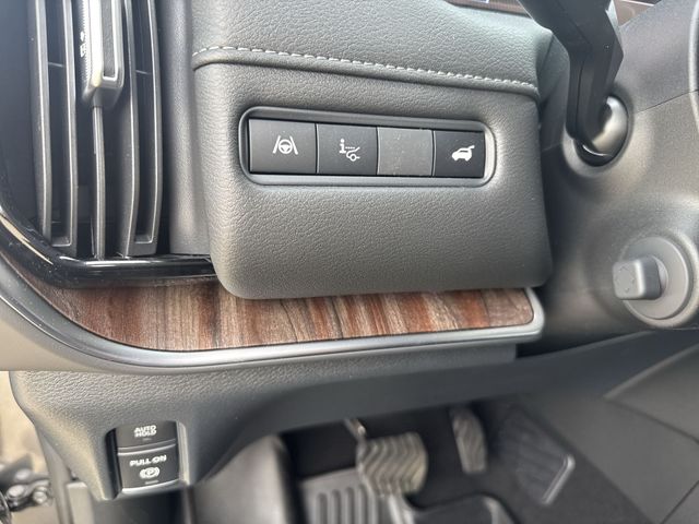 Used 2025 Gray Nissan SL image 27