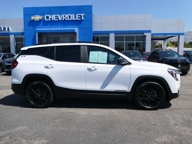 View vehicle photo 2