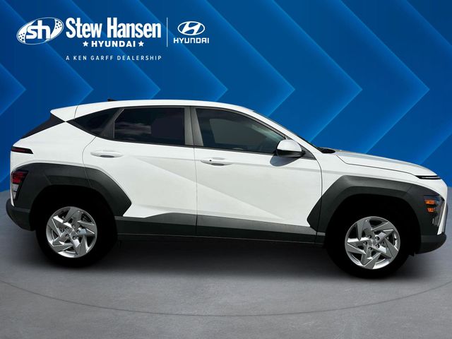 New 2026 White Hyundai SE image 9