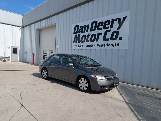 Gray 2009 Honda Civic Sedan Front-Wheel Drive 5-Speed Automatic