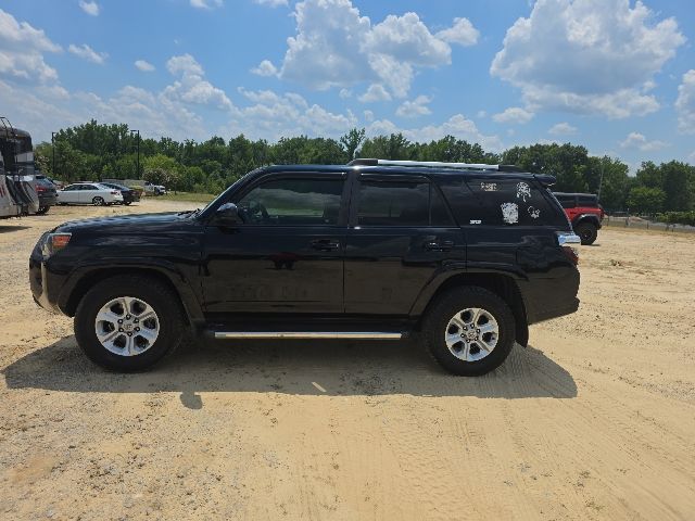 Used 2020 Midnight Black Metallic Toyota SR5 image 3