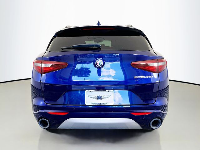 Thumbnail: 2020 Alfa Romeo Stelvio - 6