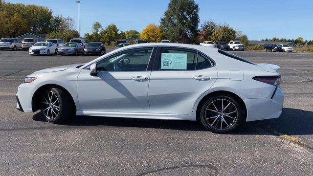 2022 Toyota Camry SE 5