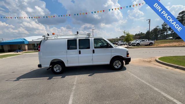 Used 2025 White Chevrolet Work Van image 7