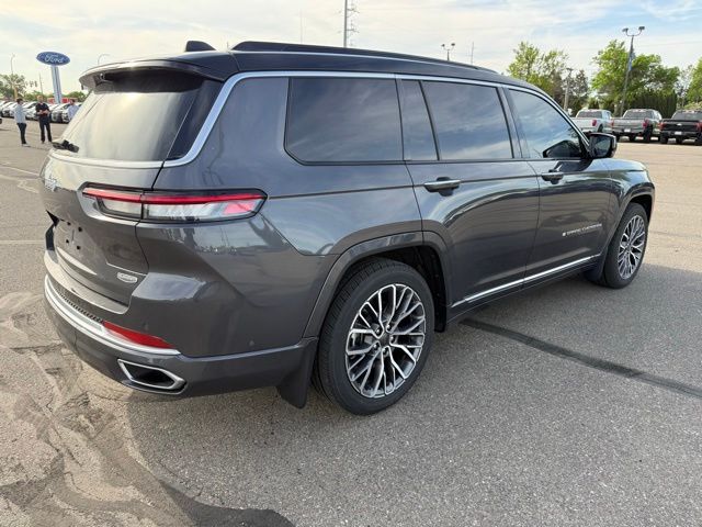2024 Baltic Gray Metallic Clearcoat Jeep Grand Cherokee L Summit 4X4 SUV