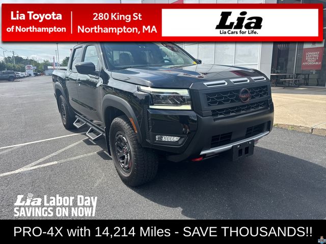 Super Black 2025 Nissan Frontier Pickup Truck Four-Wheel Drive 9-Speed Automatic Overdrive