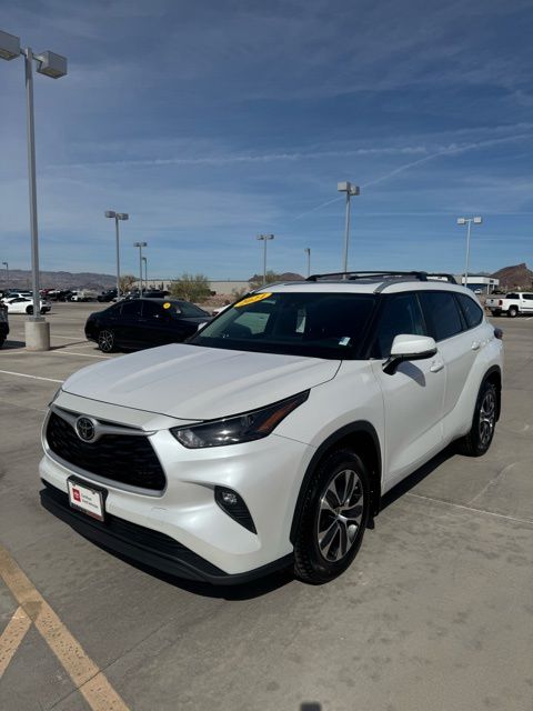 2024 Toyota Highlander XLE FWD