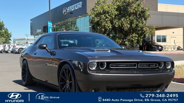 Gray (Granite Crystal Metallic Clearcoat) 2016 Dodge Challenger R/T Scat Pack RWD Coupe Rear-Wheel Drive 6-Speed Manual