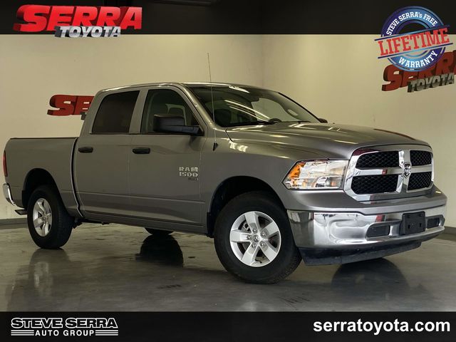 2022 RAM 1500 Classic SLT Crew Cab 4WD