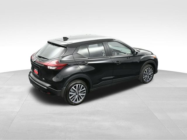 2024 Nissan Kicks SV 22