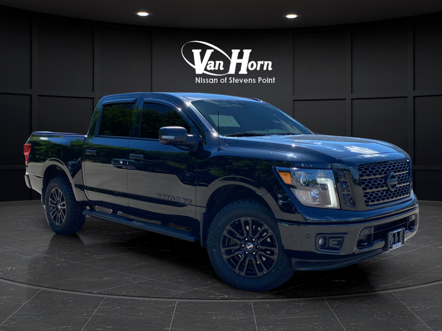 Gray (Magnetic Black Metallic) 2019 Nissan Titan SL Crew Cab 4WD Pickup Truck Four-Wheel Drive 7-Speed Automatic