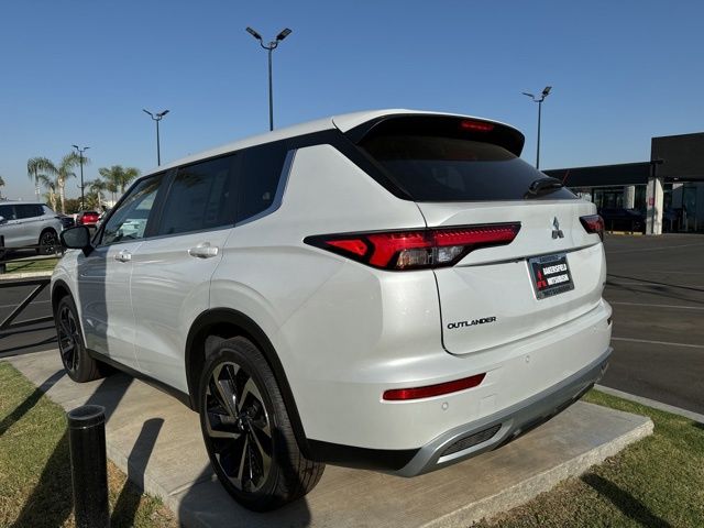 2024 Mitsubishi Outlander SE 9