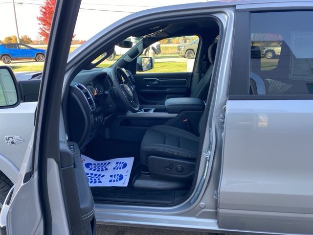 2026 Ram 1500 Big Horn/Lone Star - Billet Silver Metallic Clearcoat exterior view 15