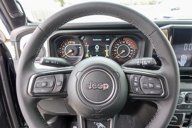 new 2025 Jeep Gladiator car, priced at $43,625