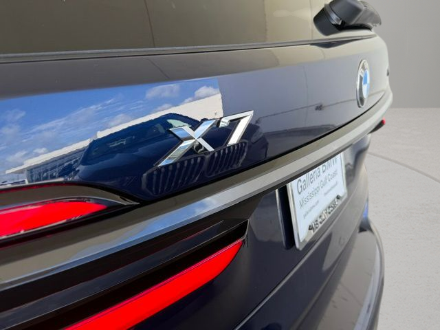 2026 BMW X7 40i - Photo 10