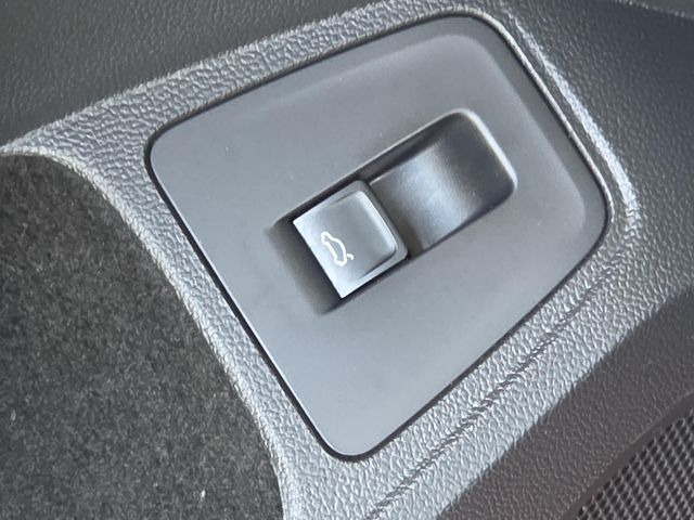 Used 2018 Volkswagen Tiguan SUV