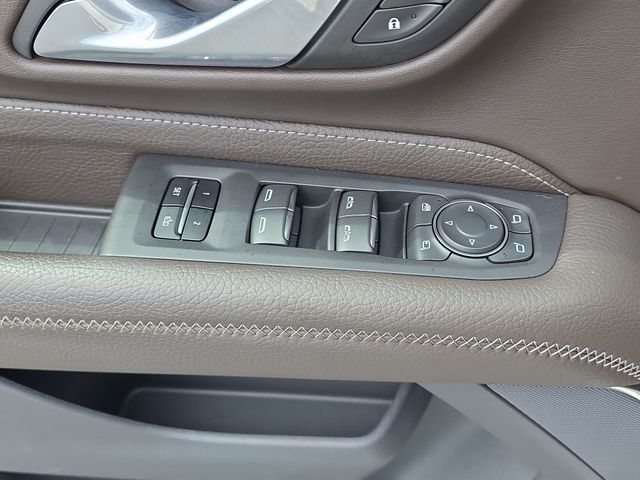 Used 2024 White GMC Denali image 30