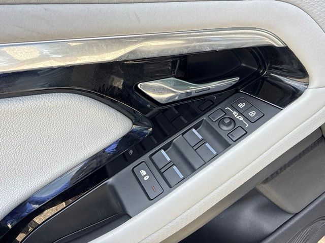 2023 Land Rover Range Rover Evoque - $33,988