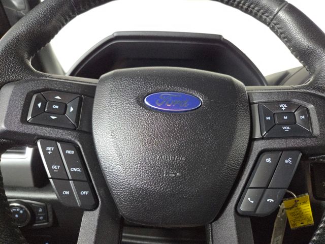 2015 Ford F-150 XLT photo 19