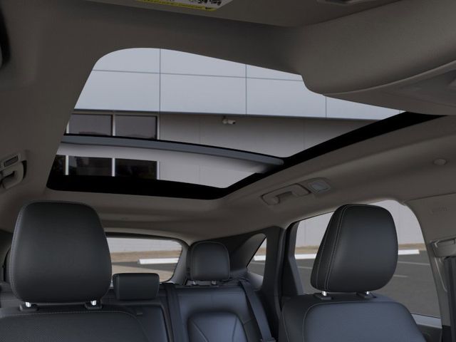 2025 White Metallic Ford Escape Plug-In Hybrid Base FWD SUV