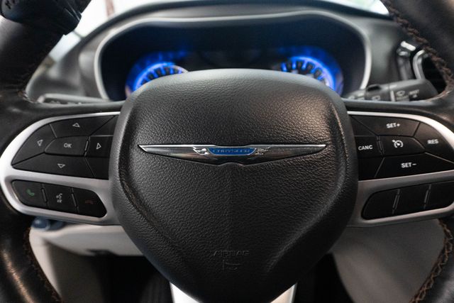 Used 2020 Chrysler Pacifica Van