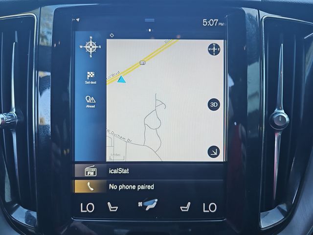 Used 2019 White Volvo T6 Momentum image 22