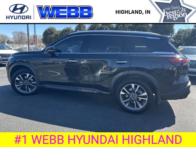 Used 2023 Black INFINITI LUXE image 8