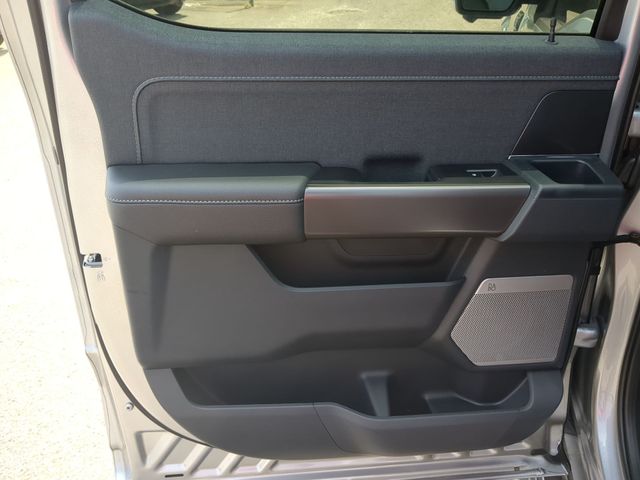 New 2026 Iconic Silver Metallic Ford Lariat® image 34