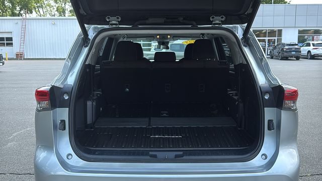 Used 2023 Toyota Highlander SUV