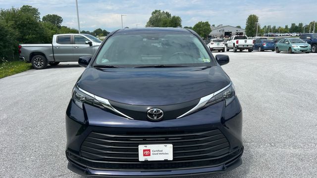 Used 2026 Toyota Sienna Van