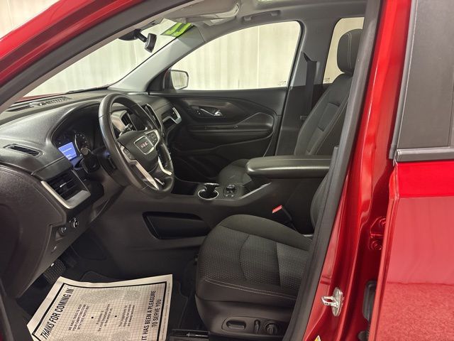 2022 GMC Terrain SLE photo