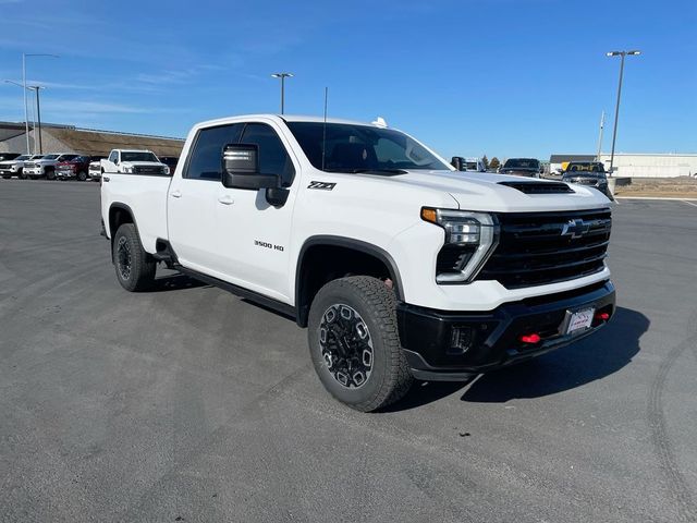2025 Chevrolet Silverado 3500HD LTZ Crew Cab 4WD
