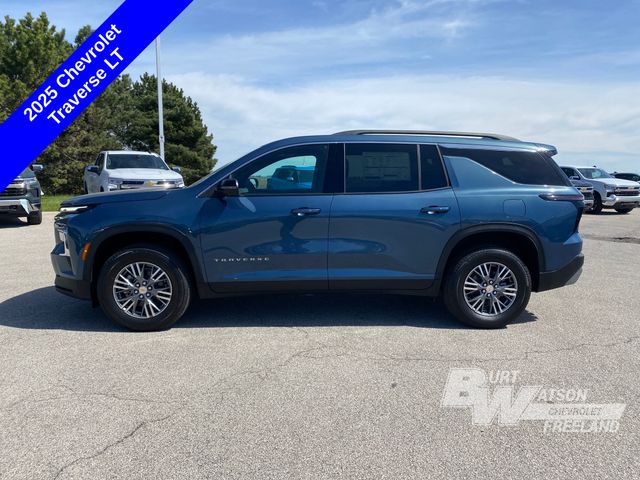 2025 Chevrolet Traverse LT photo