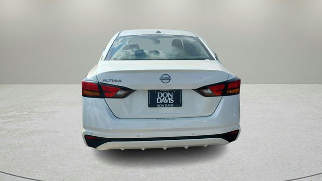 2025 Nissan Altima