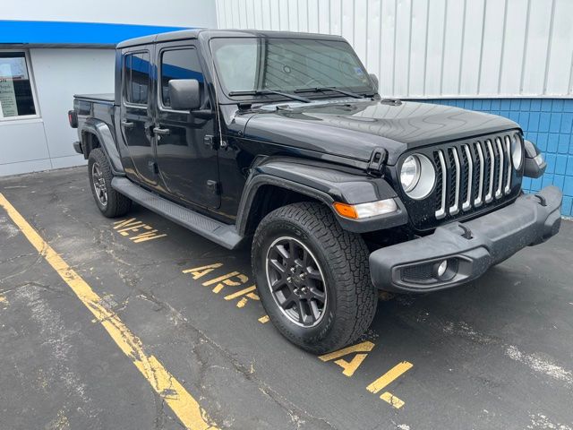 2022 Jeep Gladiator Overland's photo