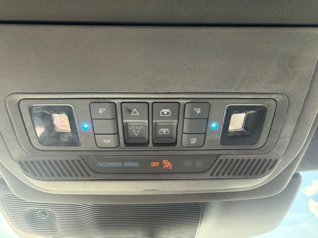 Used 2020 White Ford Limited image 25