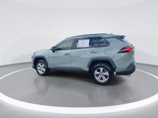 Used 2022  Toyota XLE image 6
