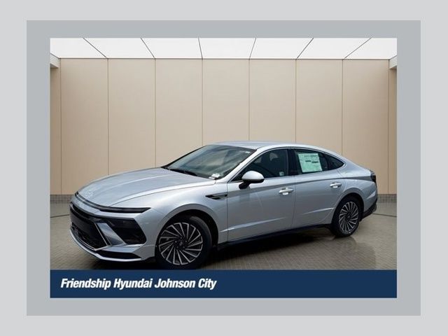 Aero Silver 2025 Hyundai Sonata Hybrid SEL FWD Sedan Front-Wheel Drive 6-Speed Automatic