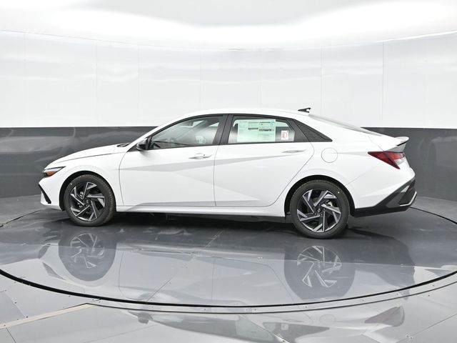 2025 Hyundai Elantra SEL 5