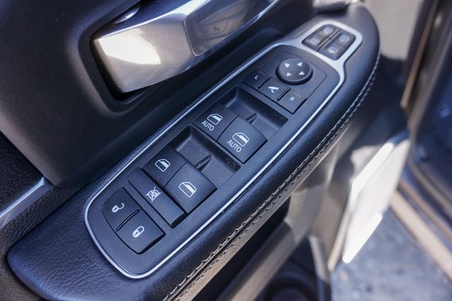 2500 Crew Cab Laramie