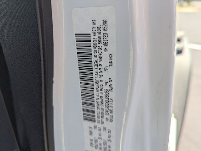 Used 2013 Bright White Clearcoat Jeep Unlimited Sport image 31