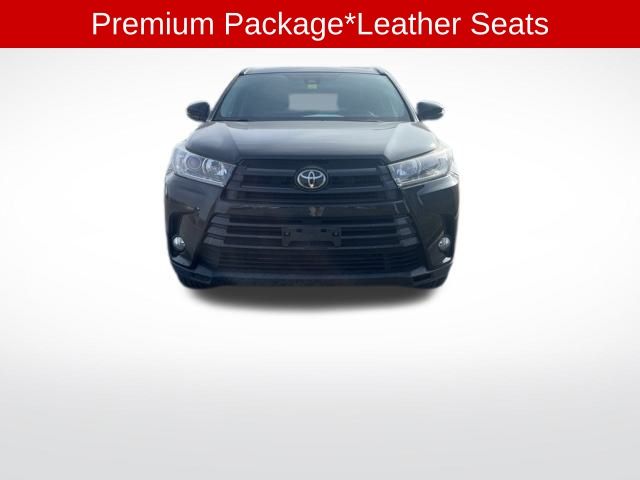 Used 2017 Toyota Highlander SE with VIN 5TDJZRFHXHS443065 for sale in Harrisonburg, VA