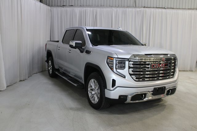 Used 2022 Silver GMC Denali image 26
